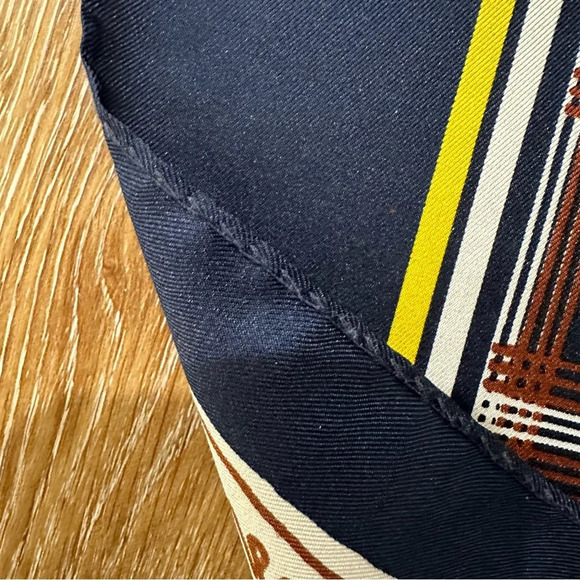 Christian Vintage Navy & Yellow Silk Scarf Made in Italy GUC - Picture 6 of 7